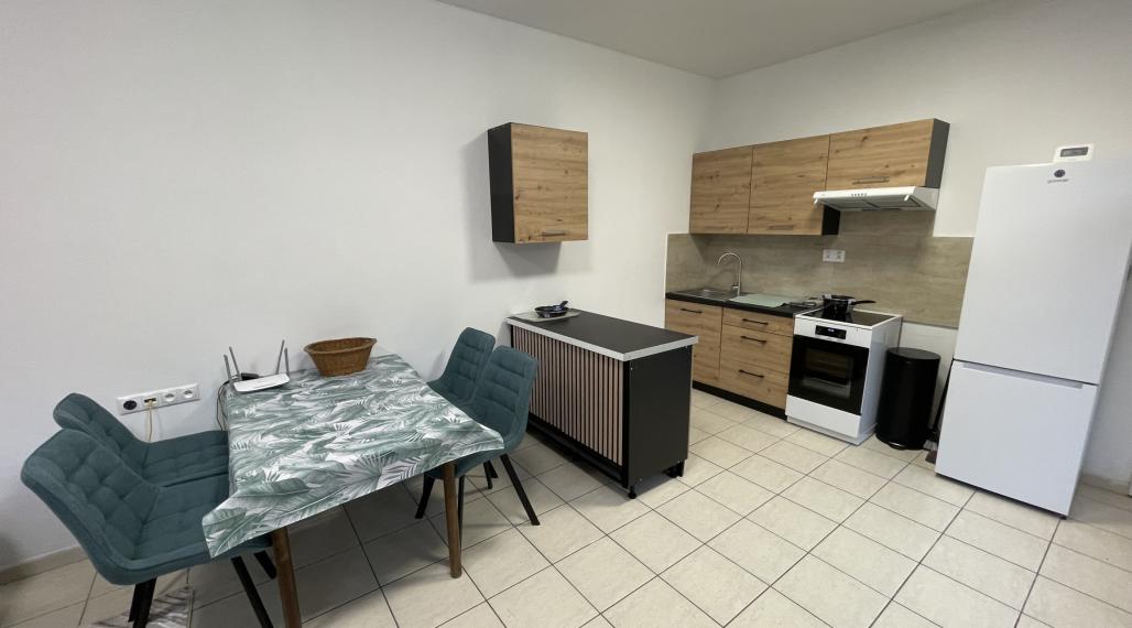 Na prenájom novo zariadený 2,5-izb.byt, Nitra centrum, Kupecká