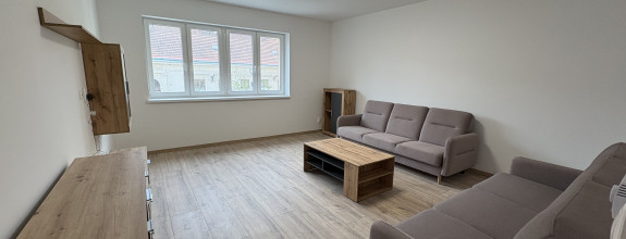 Na prenájom zariadený 3-izb.byt, Nitra, centrum