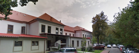 Na prenájom 2 kancelárie v centre, blízko mestského úradu, Nitra