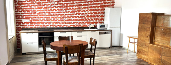 Úžasný staromestský 2-izb.byt, Nitra, priame centrum