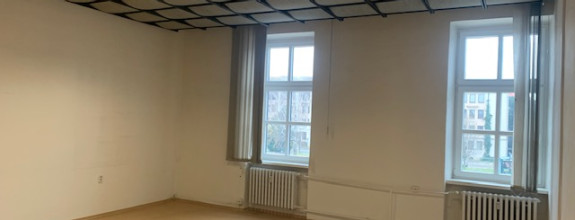 Na prenájom kancelársky priestor 38 m², Nitra centrum