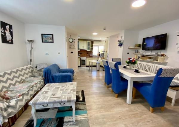 Rodinný dom + 6 apartmánov na prenájom Ivanka pri Nitre
