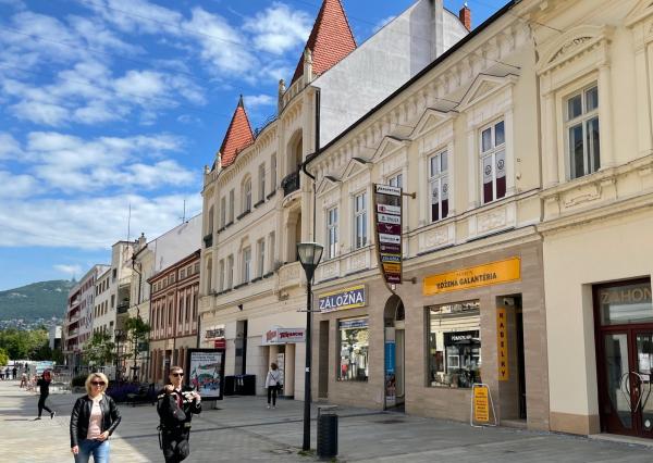 Polyfunkčná budova v centre na predaj , Nitra