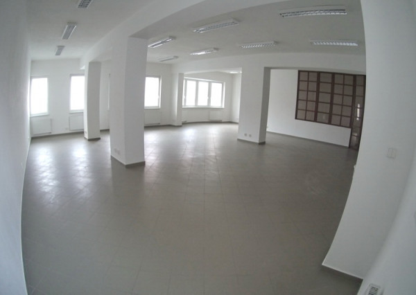 Obchodno-kancelársky priestor 112 m2 na pešej zóne, Nitra