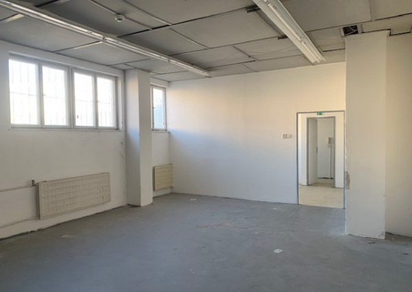 PRENÁJOM skladový priestor, pešia zóna 61 m2, Nitra