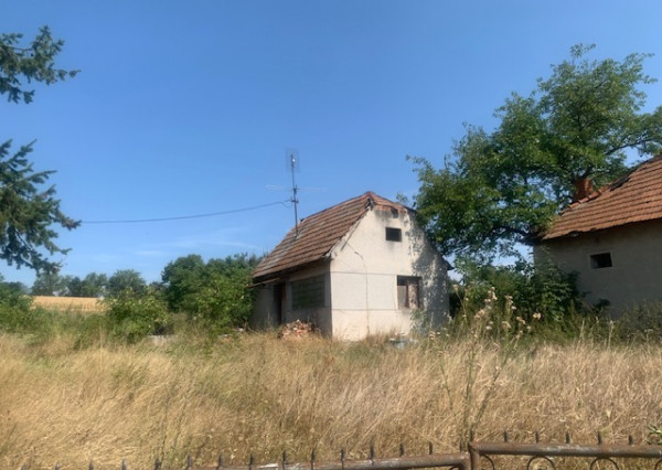 EXKLUZÍVNE veľký slnečný pozemok na výstavbu viacerých rodinných domov Malé Chyndice
