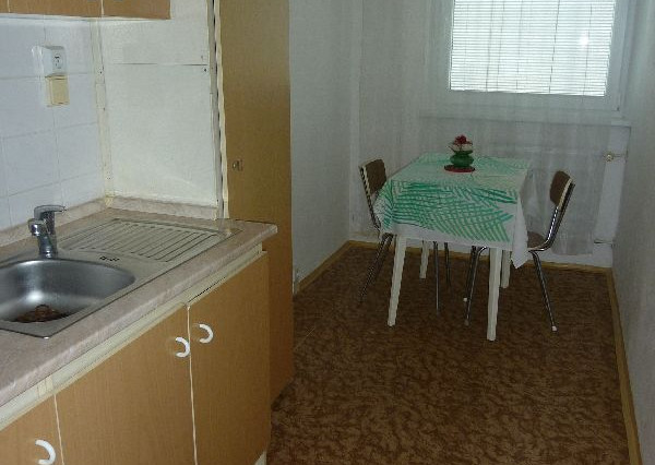 NA PREDAJ 3 izbový byt s loggiou, Diely