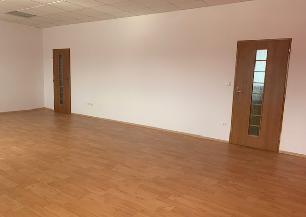 RK DOLCAN dá do prenájmu dvojkanceláriu 57m2 s parkovaním, Nitra