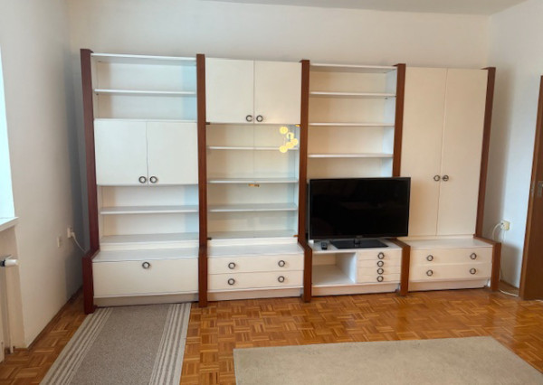 Na prenájom zariadený 3 izb.byt v bytovke Nitra, Chrenová