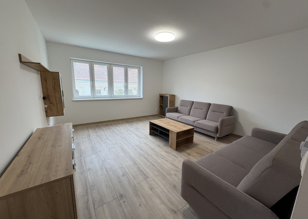 Na prenájom zariadený 3-izb.byt, Nitra, úplné centrum
