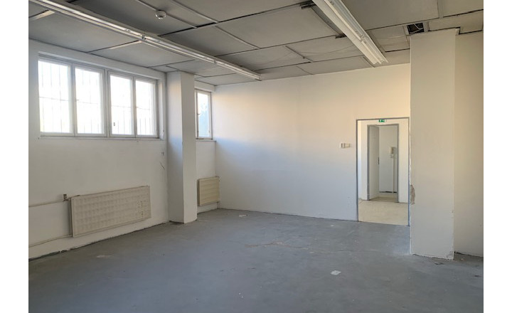 PRENÁJOM skladový priestor, pešia zóna 61 m2, Nitra