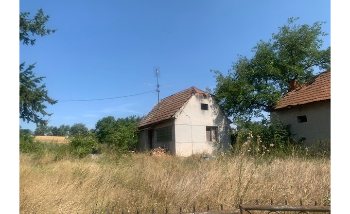 Pozemok na výstavbu rodinných domov Malé Chyndice - fotografia 4