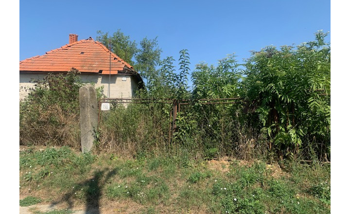 Pozemok na výstavbu rodinných domov Malé Chyndice - fotografia 5