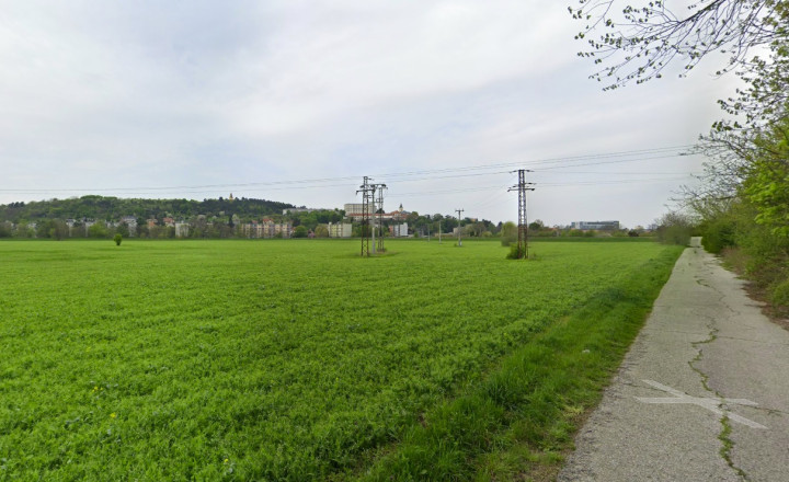 Pozemok- orná pôda, Nitra, blízko Agrokomplexu - fotografia 1