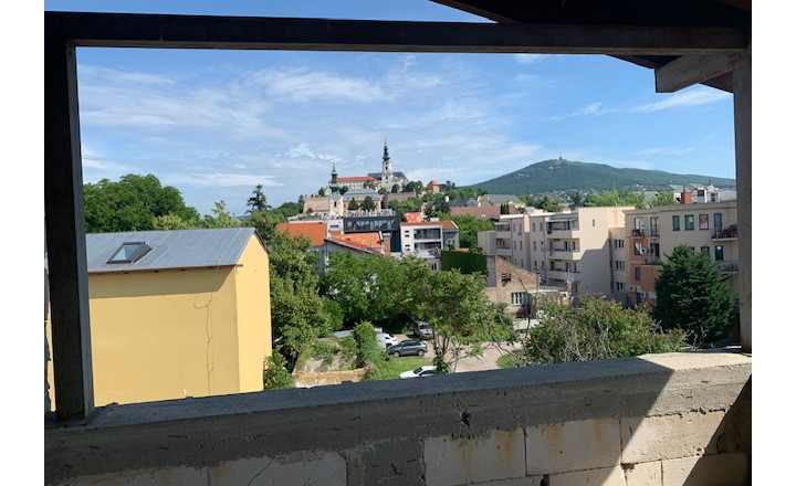EXKLIZÍVNE polyfunkčný objekt/dom v centre Nitry - fotografia 5
