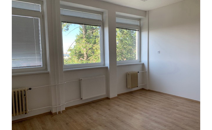 Kancelárie na prenájom rôznych výmer Nitra, Chrenová